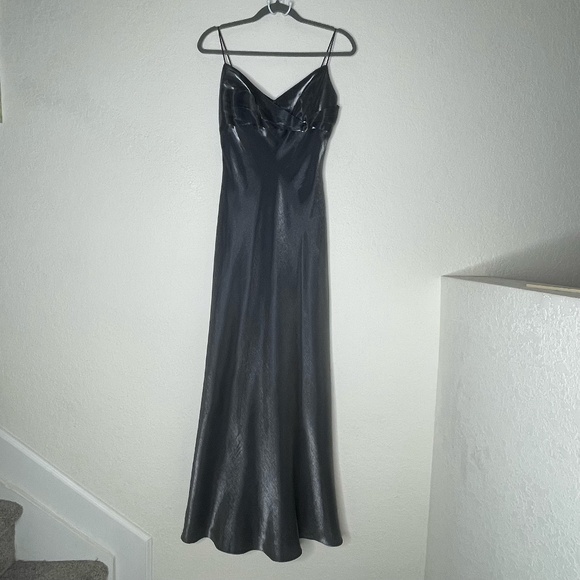 Vtg Y2K Faviana Metallic Maxi Dress Size 9/10 Lined Spaghetti Strap Silver Gray